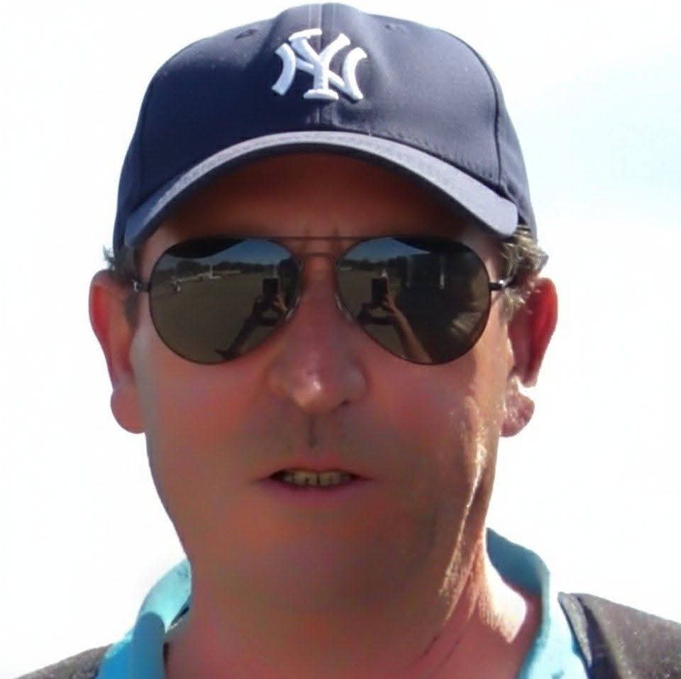 Llopis Ivorra de @Agustinbotines